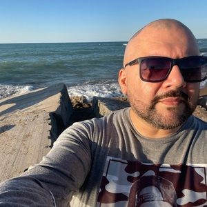 Meet your Posher, Felix